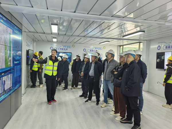 公司組織開(kāi)展2024年智能建造與新型建筑工業(yè)化協(xié)同發(fā)展暨文明智慧工地現(xiàn)場(chǎng)觀摩活動(dòng)